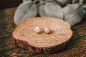 Gold Accent Pearl Round Earring