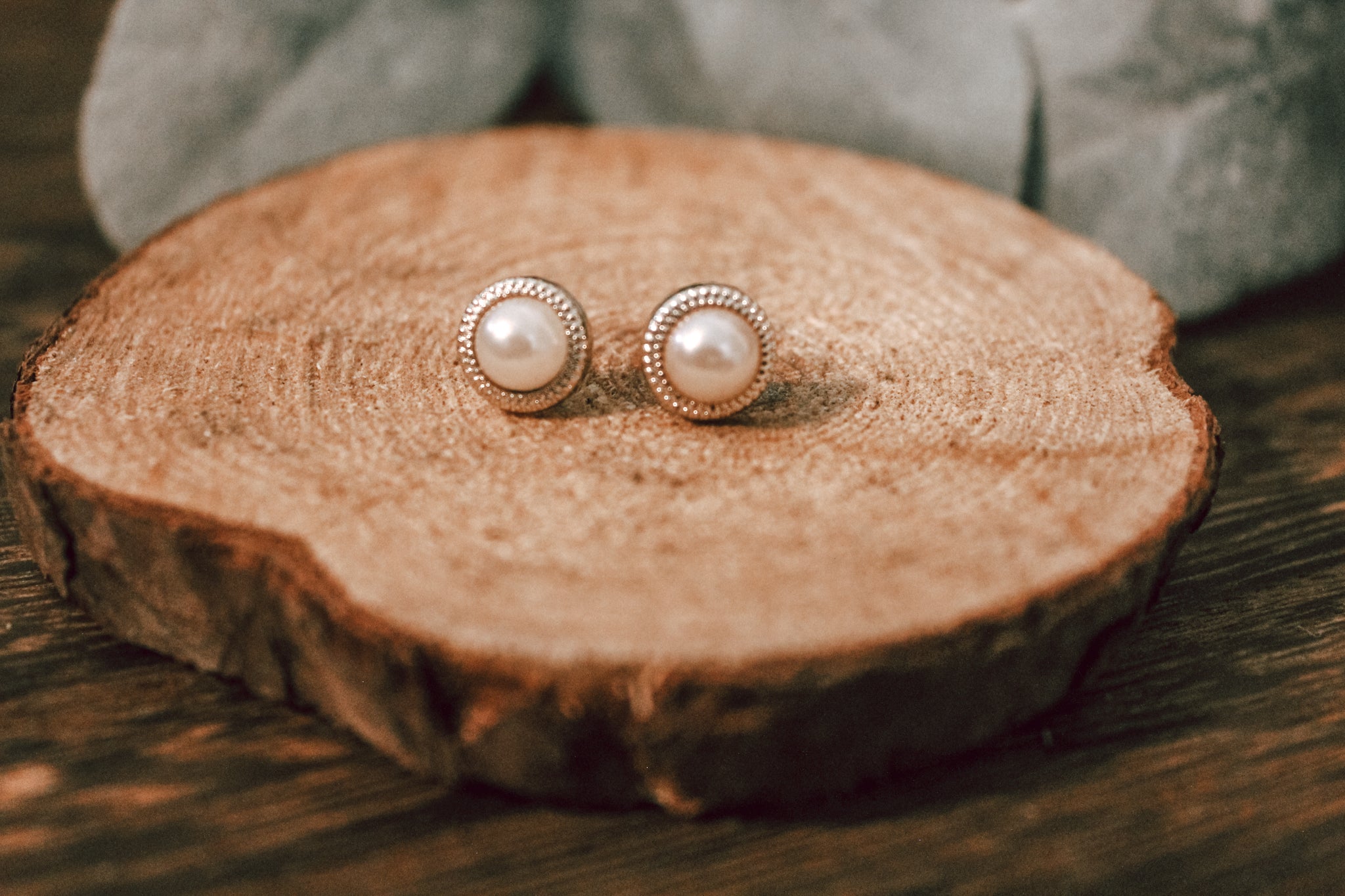 Gold Accent Pearl Round Earring